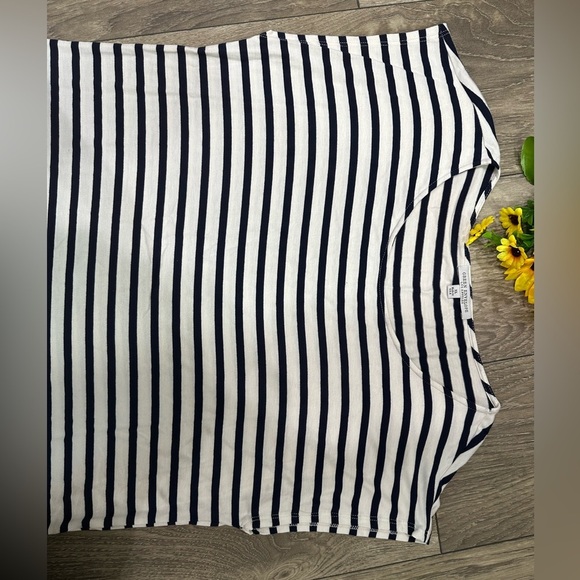 Green Envelope Striped Shirt - Women's XL 🌿 - Picture 6 of 10